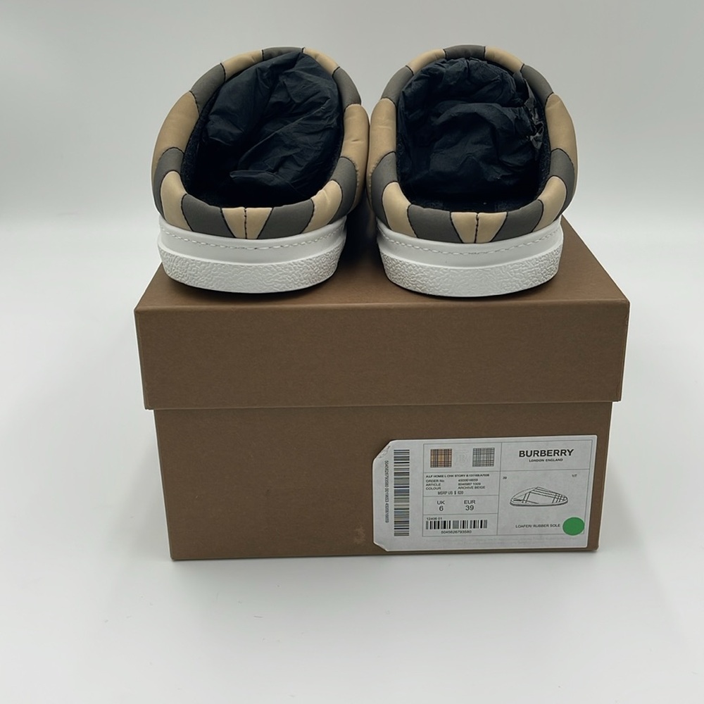 Burberry archive beige size 39 brand new inbox slip on - Picture 3 of 14